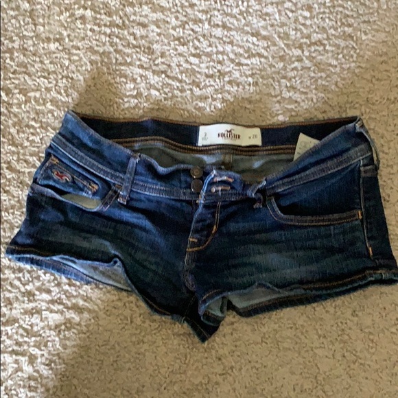 Hollister Shorts - Picture 1 of 3